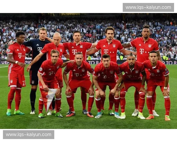 蓝色的忧郁与红色的荣耀：拜仁慕尼黑与沙尔克04的德甲史诗